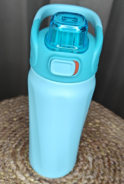 Insulated 700ML Sipper Bottle with Handle – Leakproof & Easy to Carry