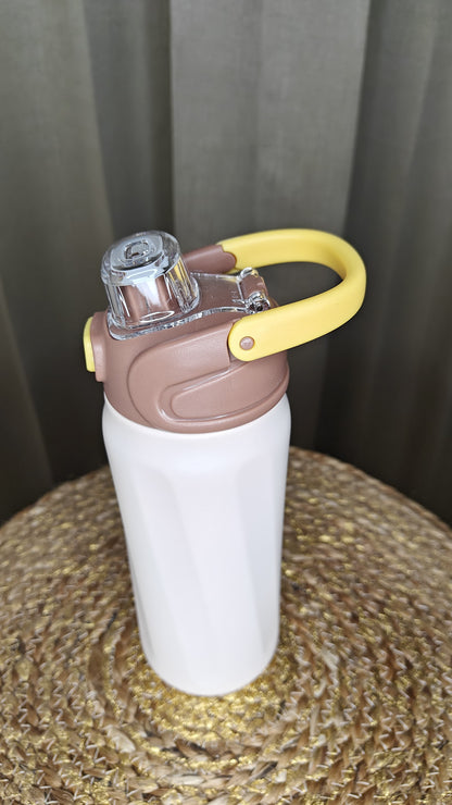 Insulated 700ML Sipper Bottle with Handle – Leakproof & Easy to Carry
